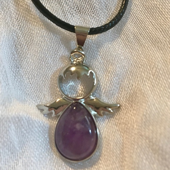 Amethyst Gemstone Angel - Picture 1 of 4